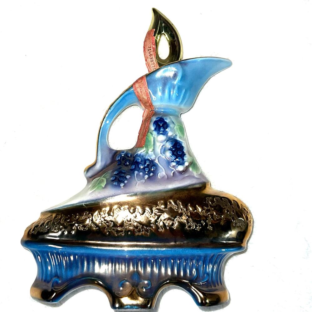 Jim Beam 1977 Ornate Vintage Ceramic Decanter Rare Whiskey Collectible Barware